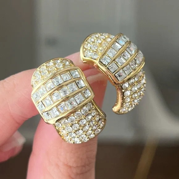 Vintage Christian Dior Rectangular Rhinestone Pavé Hoop 14k Gold Post Earrings - Picture 10 of 12